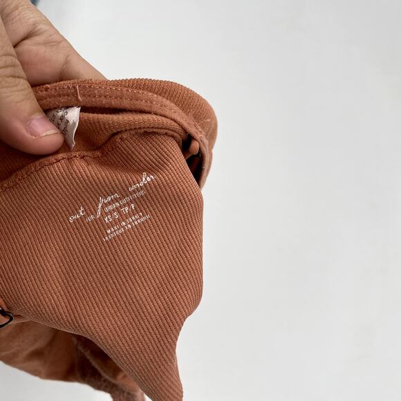 Urban Outfitters pink ribbed lace trim bralette - Picture 4 of 4